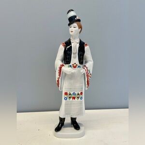 Herend Hollohaza Porcelain Figurine, 12 Inches, $40